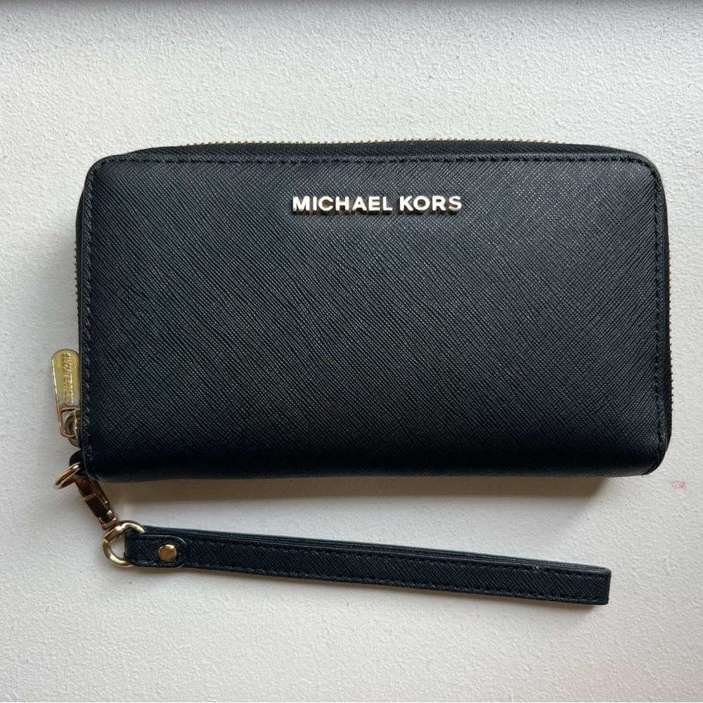 Michael Kors Leather Zip Around Wristlet Wallet in Black